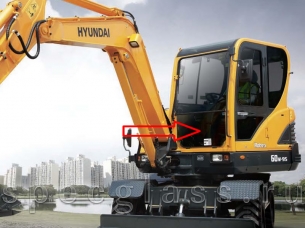 Стекло лобовое нижнее для Hyundai Robex 60W-9S